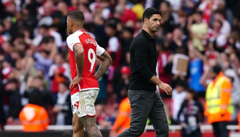 Gabriel Jesus and Mikel Arteta.
