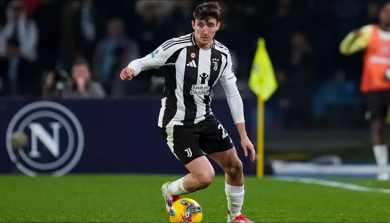 andrea-cambiaso-of-juventus-fc16