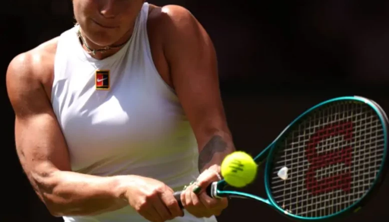 Aryna Sabalenka strong back hand