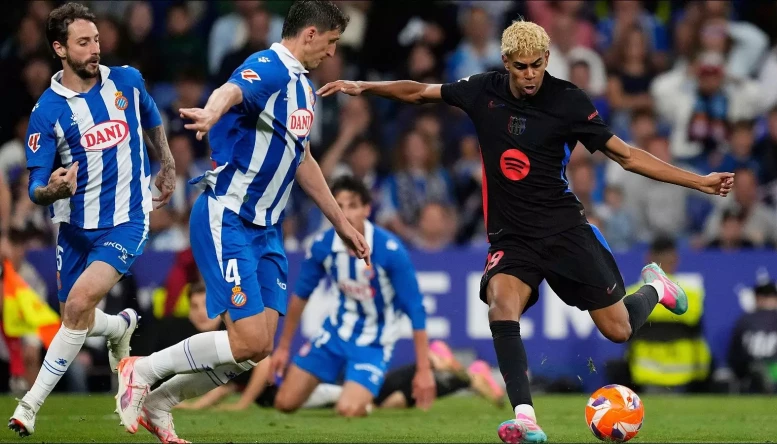 Barcelona star Lamine Yamal shoots and scores against Espanyol