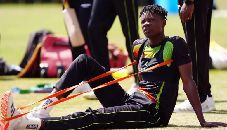 Blessing Muzarabani injured