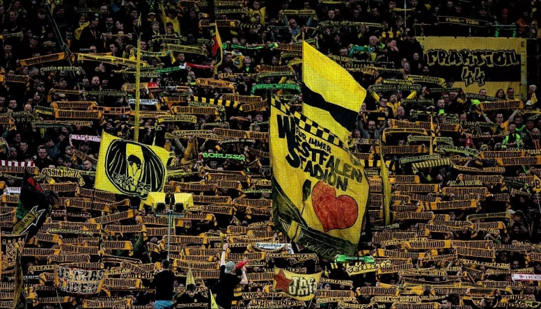 borussia-dortmund-fans-will-be-packed-in-to-support-dortmund16