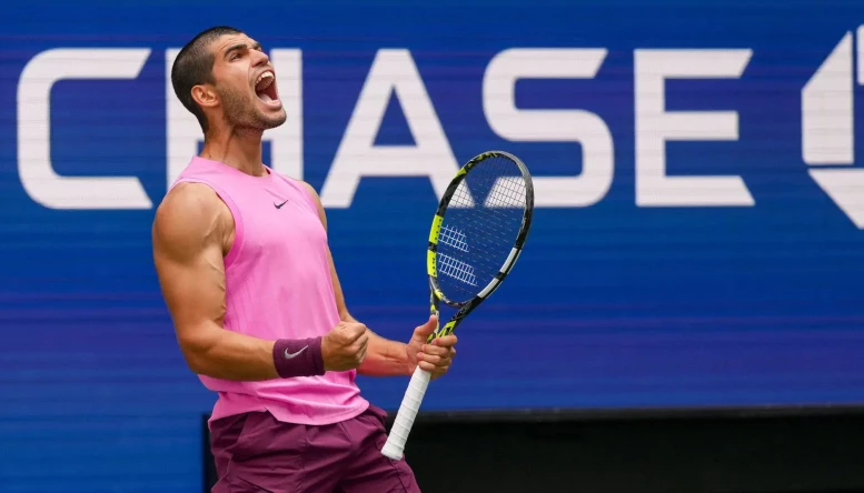 Carlos Alcaraz 2025 US Open QF alamy
