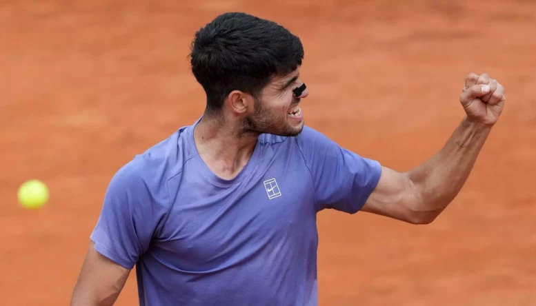 Carlos Alcaraz defeats Jack Draper at the Italian Open