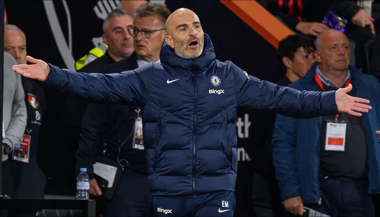 Chelsea manager Enzo Maresca