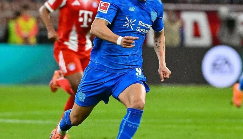 Claudio Echeverri in action for Bayer Leverkusen 