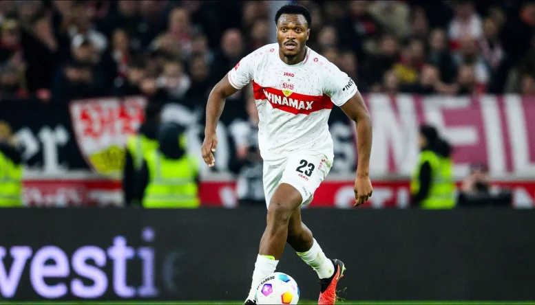 Dan-Axel Zagadou in action for Stuttgart