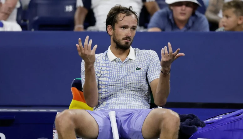 Daniil Medvedev US Open R1 2025 alalmy