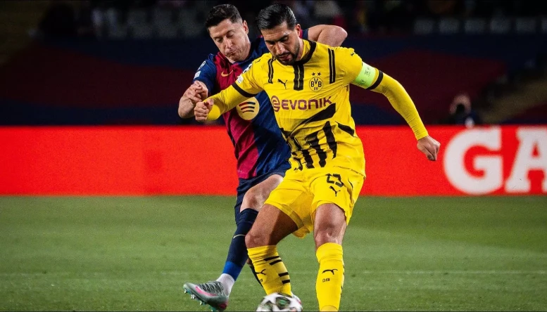 emre-can-of-dortmund-and-robert-lewandowski-of-barcelona16