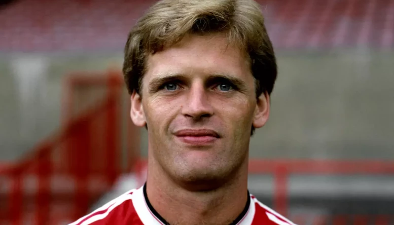 Gordon McQueen.