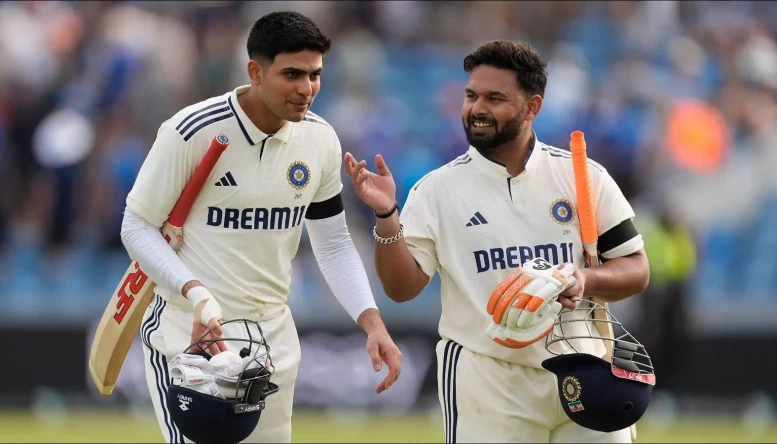 India's Rishabh Pant and Shubman Gill at the close of play