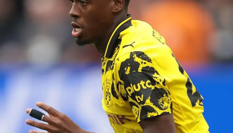 Jamie Gittens of Borussia Dortmund
