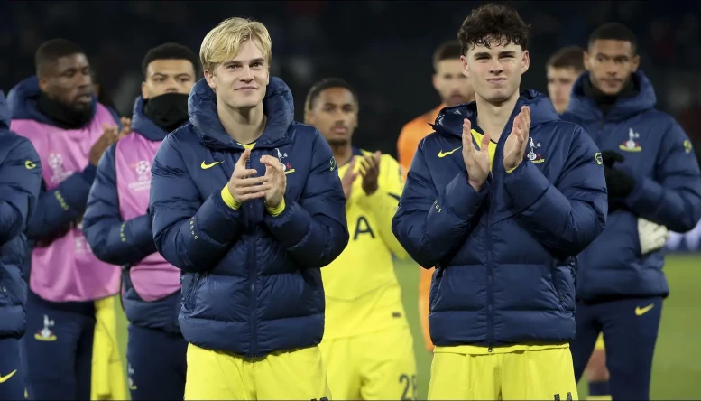 Lucas Bergvall and Archie Gray of Tottenham 