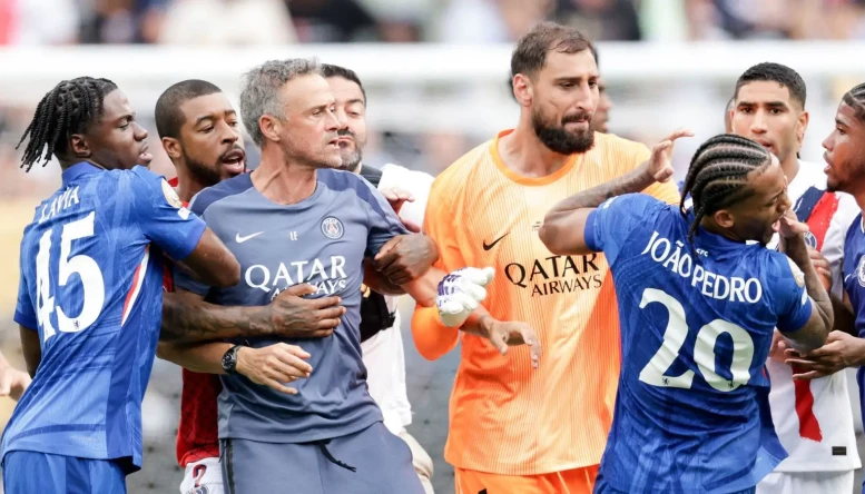 Luis Enrique hits Joao Pedro 13 July, 2025