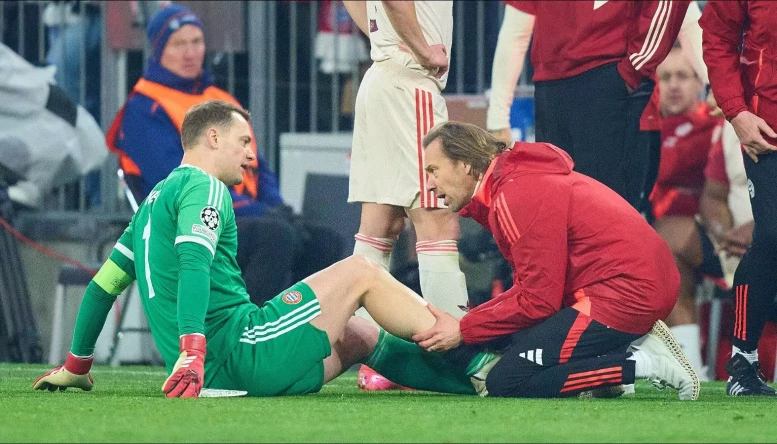 manuel-neuer-of-bayern-munich-injured-in-champions-league16