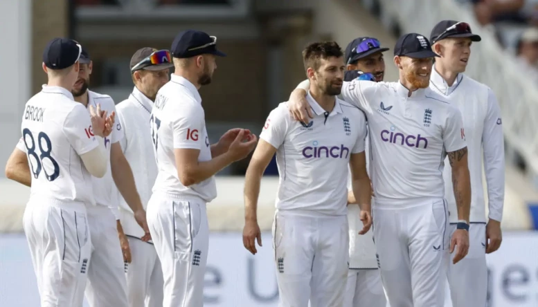 Mark Wood and Ben Stokes
