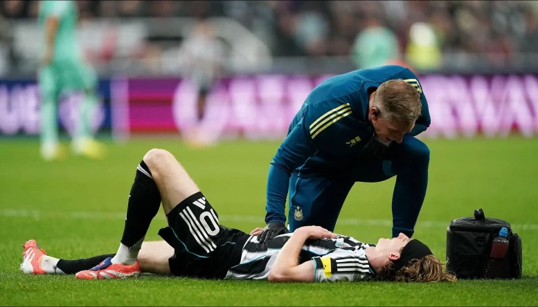 Newcastle United's Anthony Gordon injured 