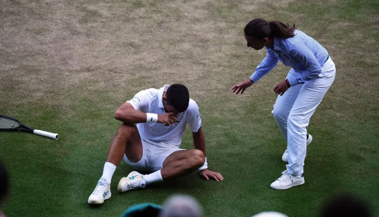 Novak Djokovic fall wimbledon 2025