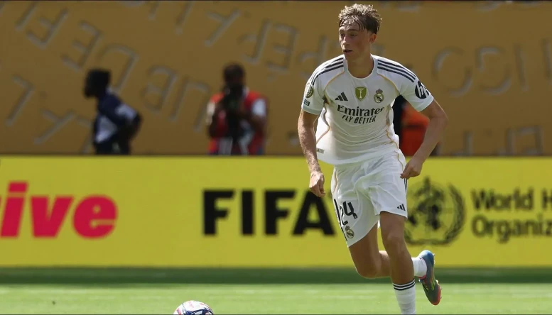 Real Madrid CF defender Dean Huijsen