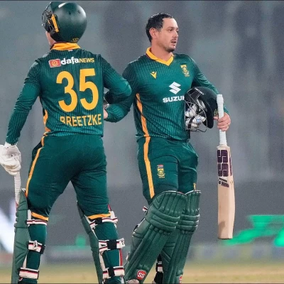 South Africa's Quinton de Kock and Mathew Breetzke congratulate each other