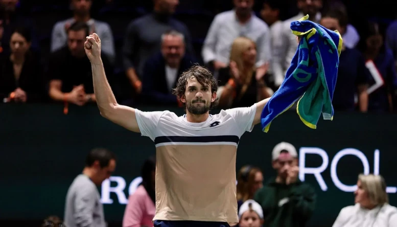 Valentin Vacherot 2025 Paris Masters R3 alamy