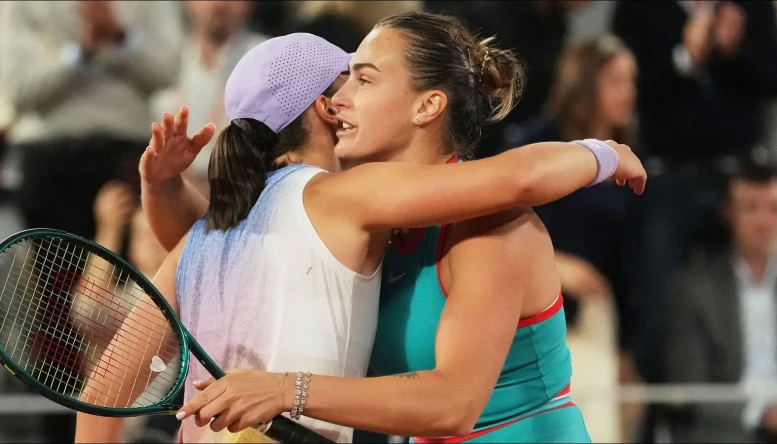 Winner Aryna Sabalenka and Iga Swiatek